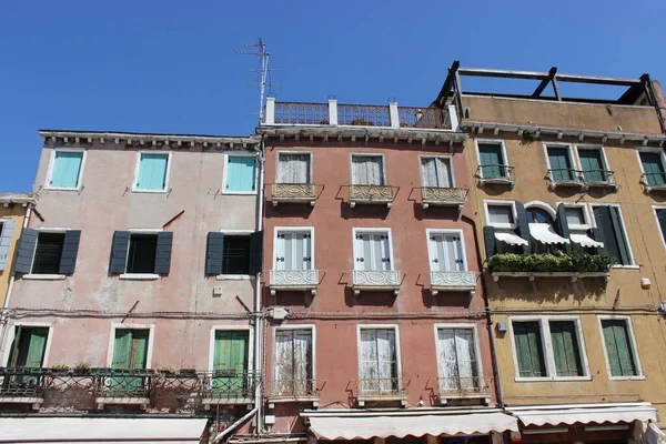 Häuserzeile Venedig — Stockfoto