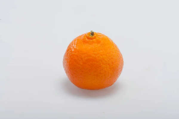Friss Mandarin Elszigetelt Fehér — Stock Fotó