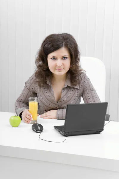 Laptop Table Business Girl Job Glass Juice Apple — Stock Photo, Image