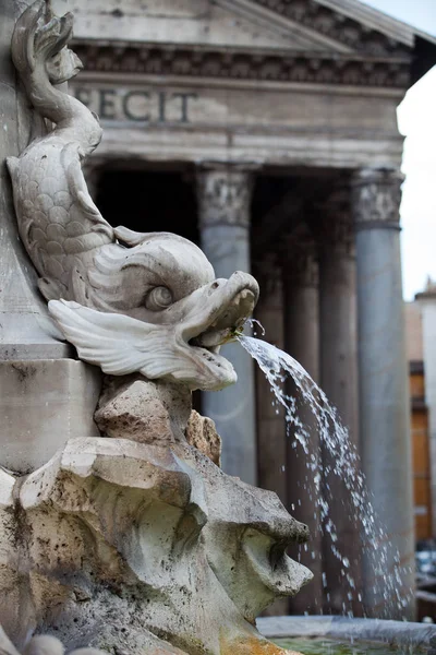 Talya Piazza Della Rotonda Roma Daki Barok Çeşmesinin Heykel Ayrıntıları — Stok fotoğraf