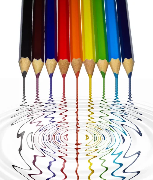 Nove Crayons Lado Lado Contra Fundo Branco — Fotografia de Stock