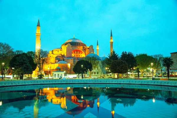 土耳其伊斯坦布尔的Hagia Sophia清晨 — 图库照片