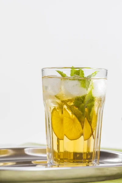 Refreshing Chilled Summer Drinks Home Made Lemonade Orange Juice — Stock Photo, Image