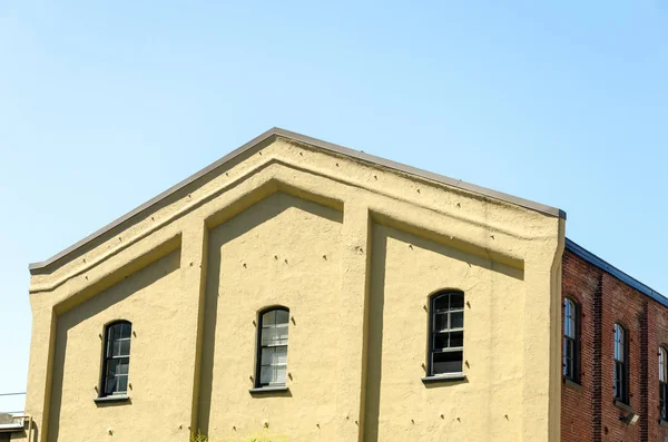 Edificio Mattoni Con Facciata Gialla Portland Oregon — Foto Stock