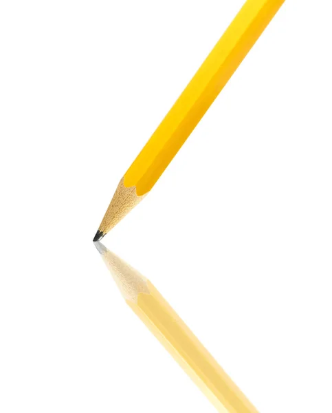 Abgeschnittener Bleistift Auf Reflektierendem Weißem Hintergrund — Stockfoto