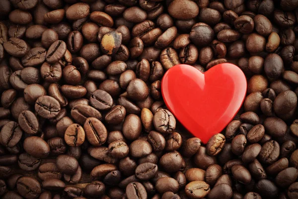 Texturas Granos Café Tostados Con Corazón Rojo Para Fondo — Foto de Stock