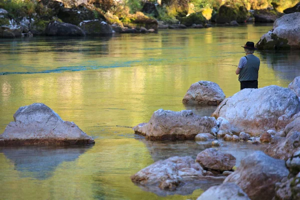 Foto Pescador Río Soca Eslovenia — Foto de Stock