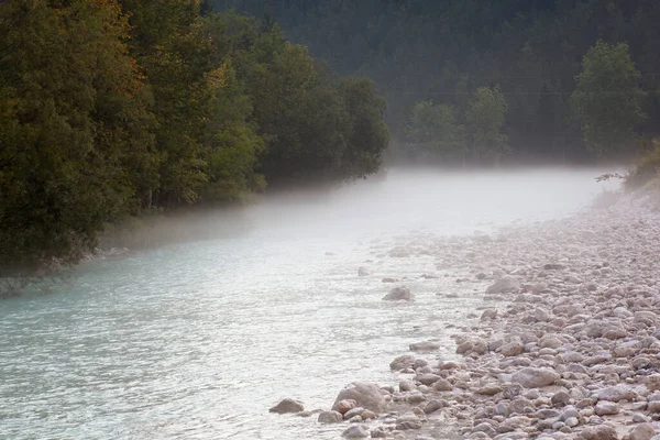 Mgła Rzece Soca Słoweńskie Alpy Julijskie — Zdjęcie stockowe
