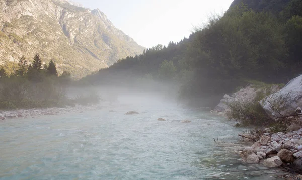 Nebbia Sul Fiume Soca Alpi Giulie Slovene — Foto Stock