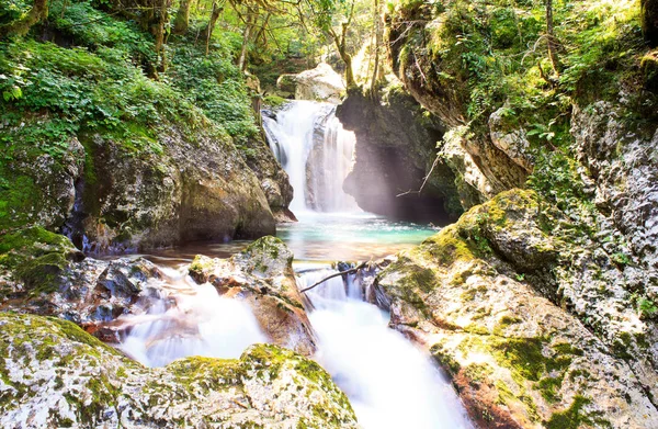 Vue Cascade Dans Les Alpes Juliennes Slovènes — Photo