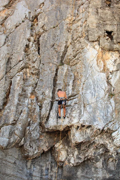 Joven Escalador Roca Sistiana Trieste — Foto de Stock