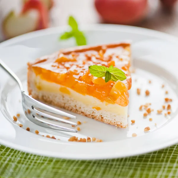 Pedazo Pastel Con Queso Crema Menta —  Fotos de Stock