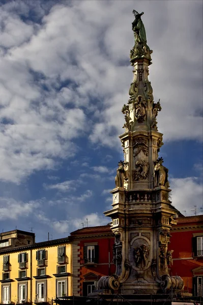 Statua Marmo Dell Obelisco Immacolata Nel Centro Napoli — Foto Stock