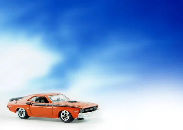 Dodge Challenger Nachbau Auto Auf Wolke Hintergrund — Stockfoto