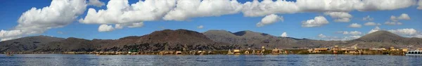 Les Roseaux Uro Sur Lac Titicaca — Photo