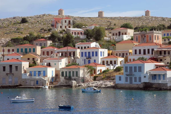 Porto Pitoresco Ilha Halki Grécia — Fotografia de Stock