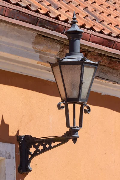 Lanterne Ancienne Sur Mur — Photo