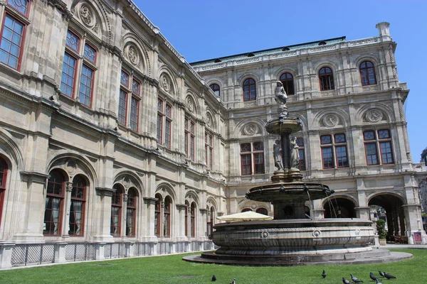 Fontein Voor Het Vienna Operahuis — Stockfoto