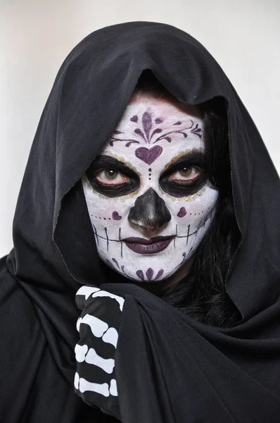 Fillette Zombie Femme Face Avec Crâne Maquillé — Photo