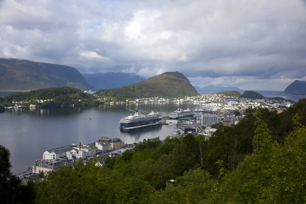Alesund Norway Hermosas Montañas —  Fotos de Stock