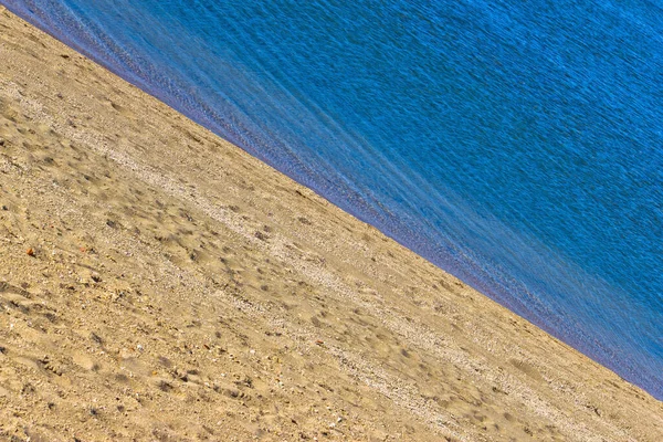 Plage Sable Mer Bleue Couches Diagonales — Photo