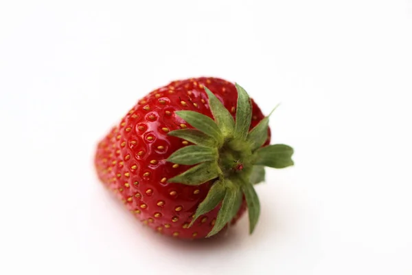 Fresas Frescas Sobre Fondo Blanco —  Fotos de Stock