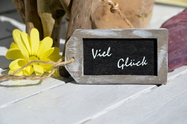 Cartello Legno Con Fiori Testo Benvenuto Sulla Lavagna — Foto Stock