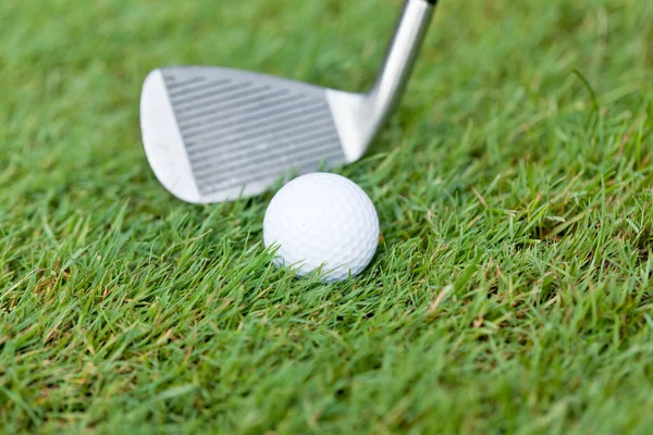 Golfbal Golfclub Tee Gazon Groen Close Macro Detail Golfen — Stockfoto