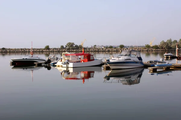 Деякі Моторні Човни Туристичному Порту Мангалії — стокове фото