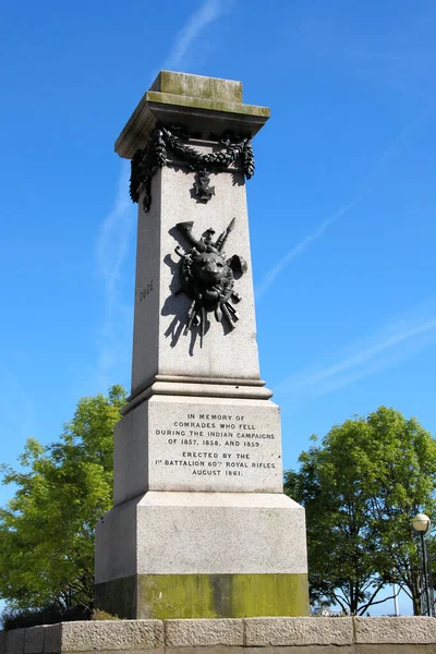 Monumento Caído Deriva — Foto de Stock