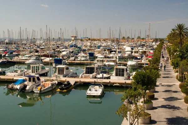 Puerto Deportivo Alcudia Mallorca —  Fotos de Stock