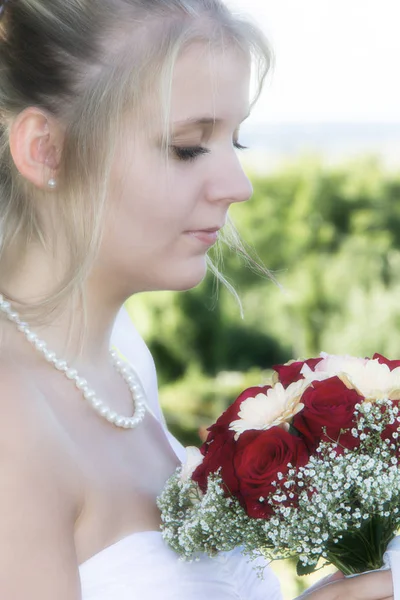 Невеста Женщина Свадебное Платье — стоковое фото