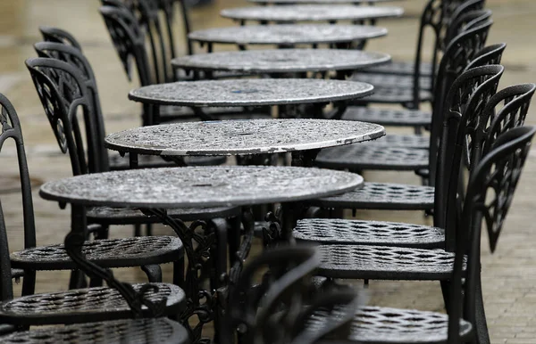 Tables Bistrot Jour Pluie — Photo