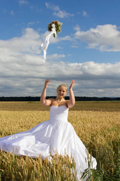 Noiva Mulher Vestido Casamento — Fotografia de Stock