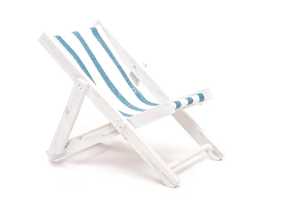 Chaise Longue Avec Tissu Blanc Bleu Avec Espace Copie — Photo