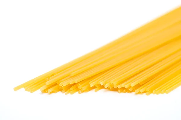 Primer Plano Espaguetis Crudos Sobre Fondo Blanco —  Fotos de Stock