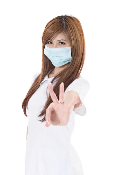 Ασιάτης Ισσα Νοσοκόμα Φορούν Μάσκα Και Σας Δώσει Ένα Σημάδι — Φωτογραφία Αρχείου