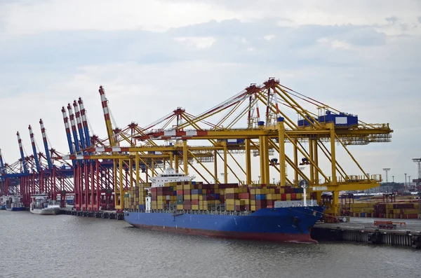 Bremerhaven Konteyner Portu — Stok fotoğraf