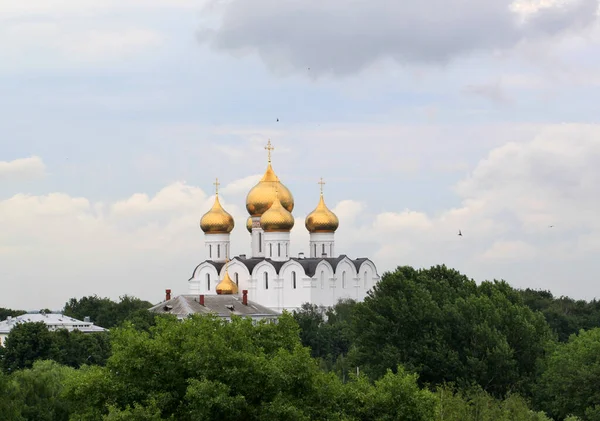 Православна Церква Золотими Куполами — стокове фото