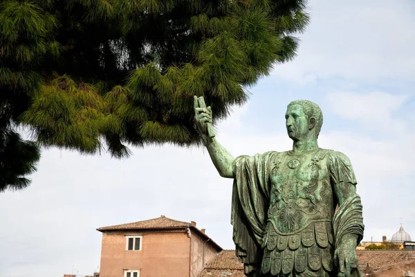 Estátua Bronze Augusto Ceasar Antigo Imperador Romano Fori Imperiali Colina — Fotografia de Stock