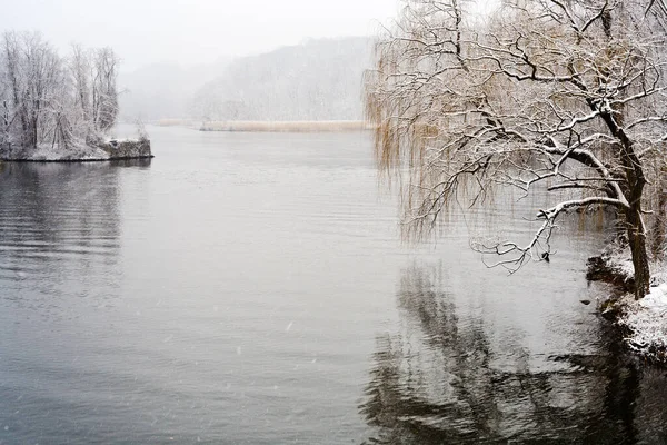 Hudson River Bei Schneefall Winter — Stockfoto