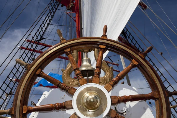 Steering Wheel Sailing Ship — Stock Photo, Image