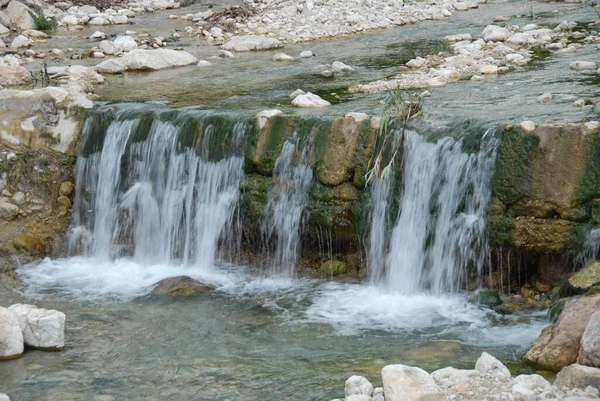 Bela Cachoeira Fundo Natureza — Fotografia de Stock