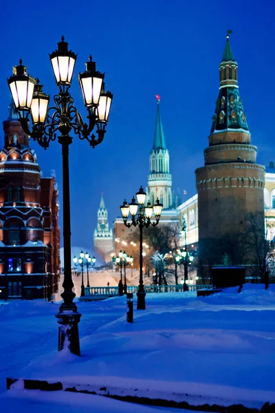 Neige Moscou Tours Kremlin Hiver Nuit Neige — Photo