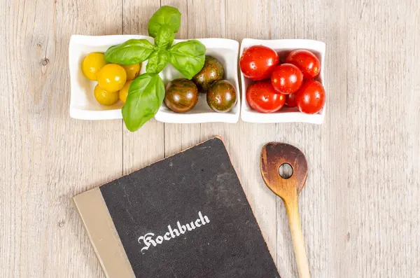 Cookbook Wooden Spoon Tomato Basil Ingredient — Stock Photo, Image