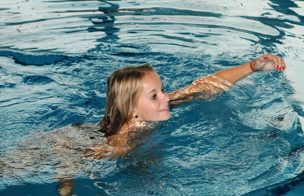 Meisje Het Water — Stockfoto