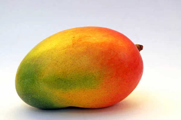 Fruto Mango Aislado Sobre Fondo Blanco — Foto de Stock