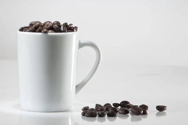 Roasted Coffee Beans Background Close — Stock Photo, Image