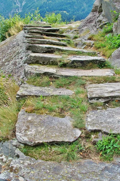 Rotstrap Bij Het Bergell Bergpad — Stockfoto