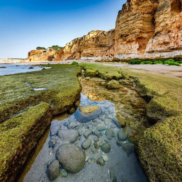 Rocks Cliffs Porto Mos Beach Morning Λάγος Αλγκάρβε Πορτογαλία — Φωτογραφία Αρχείου